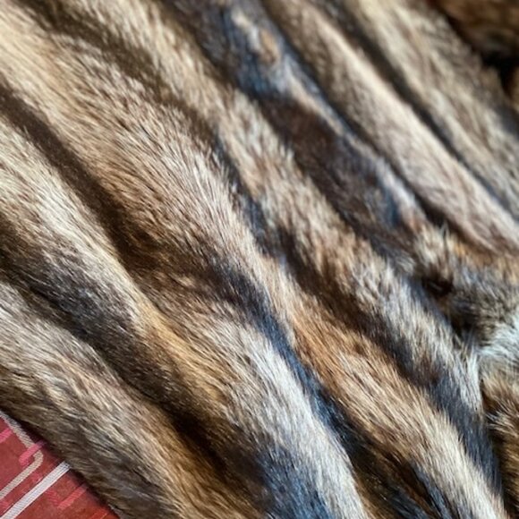 Full length Light/dark brown/black raccoon coat with gold satin lining Size S/M - Picture 11 of 16
